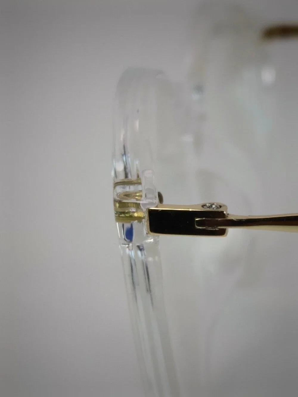 Amity. Clear Round Frame Glasses with Subtle Gold Temples. Opthalmic